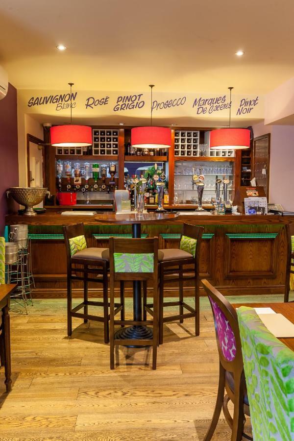 The Masons Arms Hotel Bridgend  Dış mekan fotoğraf